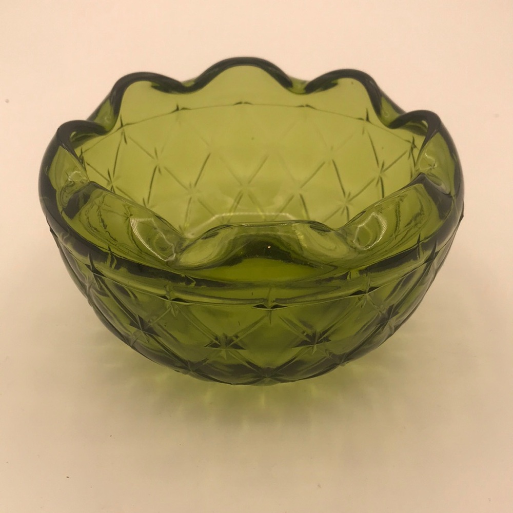 VTG Indiana Glass Green‎ Glass Bowl/Dish/Compote Diamond Cross Scalloped Edge